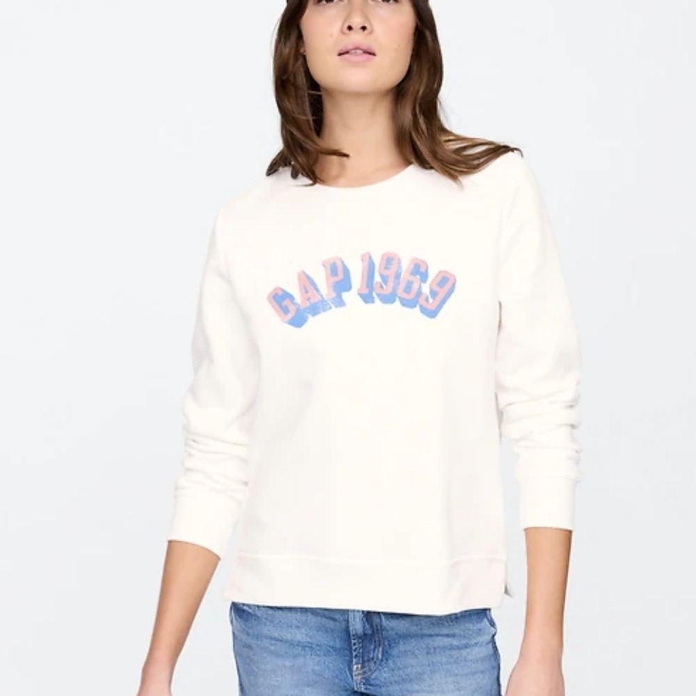 GAP 1969 Cream Sweatshirt with Blue and Pink Logo